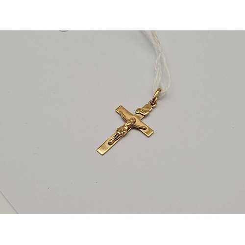 95 - A 9ct cross