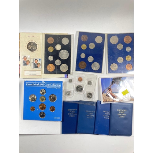 Various coin sets