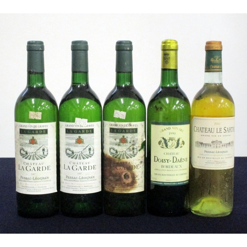 231 - 2 bts Ch. La Garde 1987 Pessac-Léognan Grand Vin de Graves vts, ts, vsl bs 1 bt Ch. La Garde believe... 