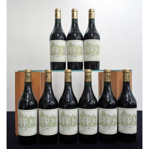 966 - 9 bts Ch. Haut Brion 1990  Pessac (Graves), 1er Cru Classé 1 hf/i.n, 8 i.n, 1 vsl faded label