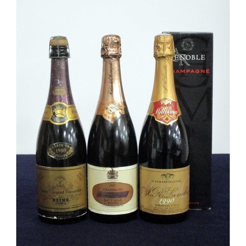 667 - 1 bt Veuve Clicquot Ponsardin Carte or Brut 1980 Bicentenaire 1772-1972 vsl cdl, foil top removed 1 ... 