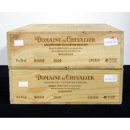 790 - 12 bts Dom de Chevalier Rouge 2010 owc (2 x 6)  Pessac-Leognan Grand Cru Classé de Graves