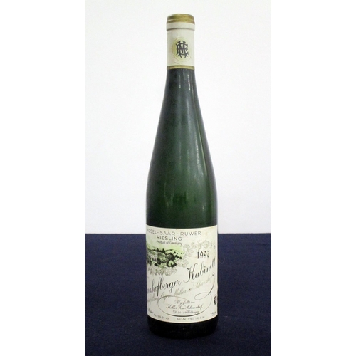 915 - 1 bt Egon Müller Scharzhofberger Riesling Kabinett 1997 M-S-R vsl bs, vsl stl