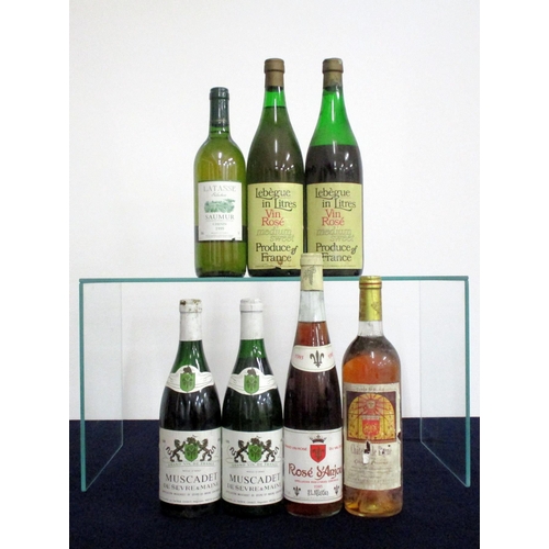 286 - 2 bts Muscadet de Sevre et Maine 1985 Patrick Chabot 1 bt P.L. Mortier Rosé D'Anjou 1985 sl bs 1 bt ... 