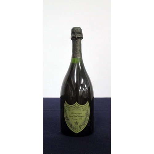 765 - 1 bt Cuvée Dom Pérignon 1971 14 mm below base of foil