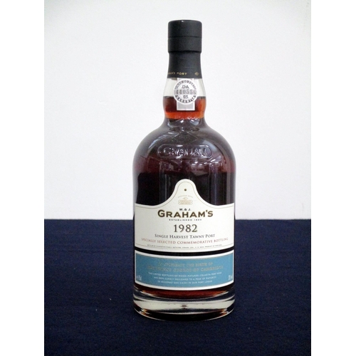 207 - 1 bt Graham's Single Harvest Tawny Port 1982 Commemorative bottling to Celebrate The Birth of HRH Pr... 