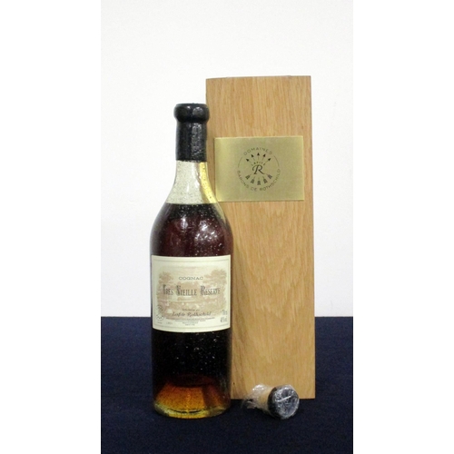 208 - 1 70-cl bt Dom Barons de Rothschild Très Vielle Reserve Cognac Selectionne par Lafite Rothschild 40%... 