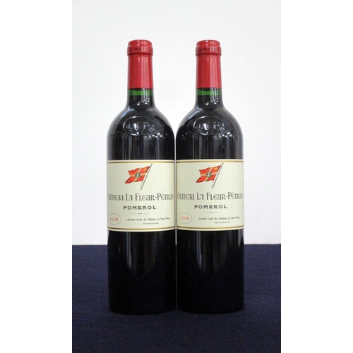 83 - 2 bts Ch. La Fleur-Petrus 2009 Pomerol hf/i.n