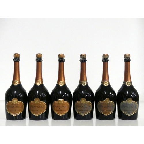 153 - 6 bts Laurent Perrier Grand Siécle Cuvée Alexandra Brut Rosé 1982 3 faded/ sl cdl