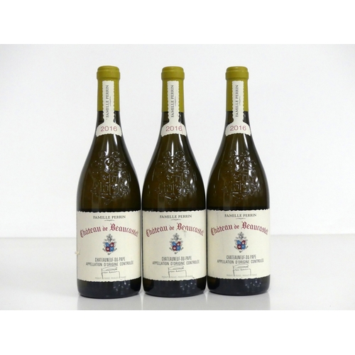 1062 - 3 bts Châteauneuf du Pape (blanc) Ch. de Beaucastel 2016 Famille Perrin vsl scuffs / nicks to labels