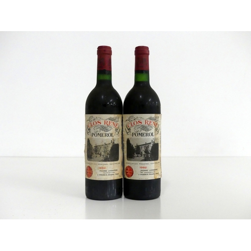 121 - 2  bts Clos René 1982 Pomerol i.n, sl bs, stl