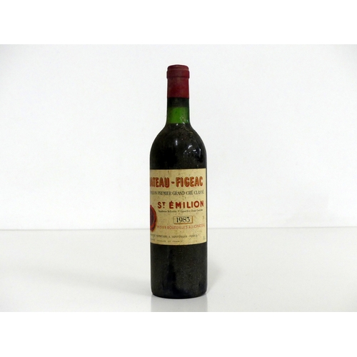 138 - 1 bt  Ch. Figeac 1983 St-Émilion, 1er Grand Cru Classé, vts, bs