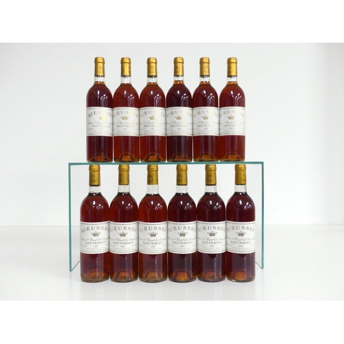 147 - 12 bts Ch. Rieussec 1983 owc- split lid, writing on lid Sauternes 1er Grand Cru Classé 11 i.n, 1 vts... 