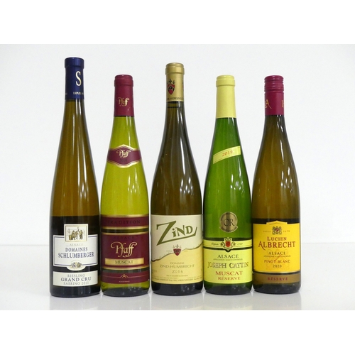 44 - 1 bt Dom Schlumberger Riesling Grand Cru 2011 Saering 1 bt Pfaff Muscat Tradition 2019 1 bt Zind Hum... 