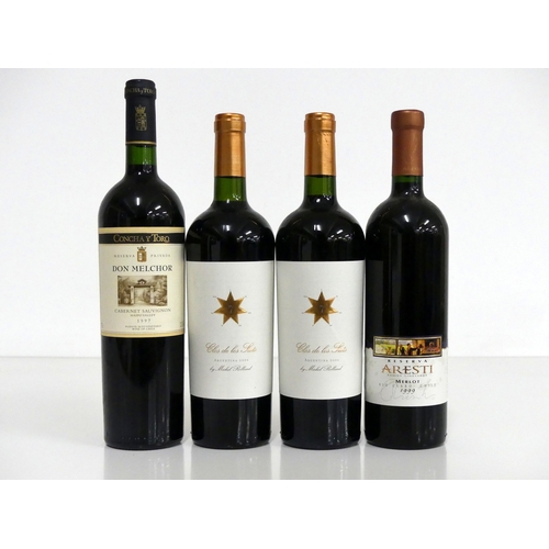 528 - 1 bt Concha Y Toro Dom Melchor Cabernet Sauvignon Reserva Privada 1997 Maipo Valley i.n 2 bts Clos d... 