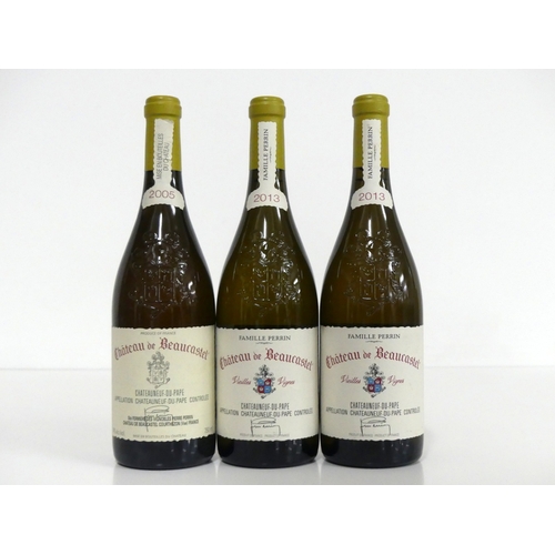 726 - 1 bt  Châteauneuf du Pape Blanc 2005 Ch. de Beaucastel vts 2 bts  Châteauneuf du Pape V.V. Blanc  20... 