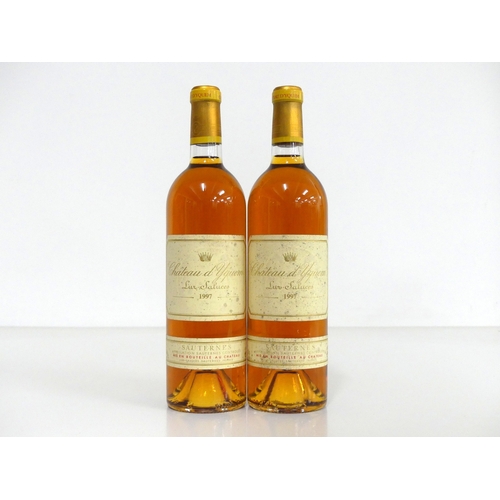 837 - 2 bts Ch. d'Yquem 1997 Sauternes 1er Grand Cru Classé i.n, sl dstl