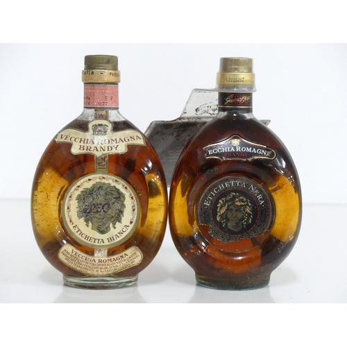244 - 1 75-cl bt Vecchia Romagna Etichetta Bianca Brandy believed 1970's 1 70-cl bt Vecchia Romagna Etiche... 