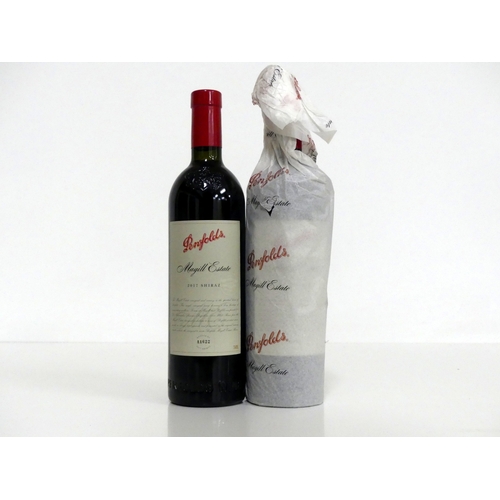 572 - 2 bts Penfolds Magill Estate Shiraz 2017 OT (1)