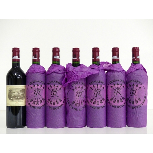 574 - 7 bts Ch. Lafite 2001 owc- (12 bt) Pauillac 1er Grand Cru Classé 2 hf, 5 hf/i.n,  OT