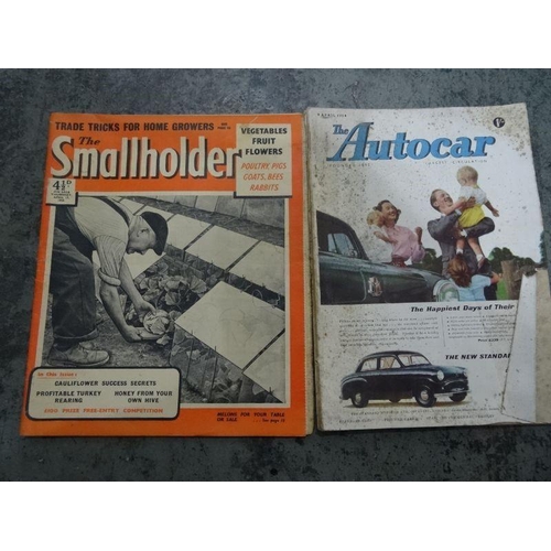 186 - Collection of vintage magazines to include 1950's copies of The Smallholder, 1950's copies of The Au... 