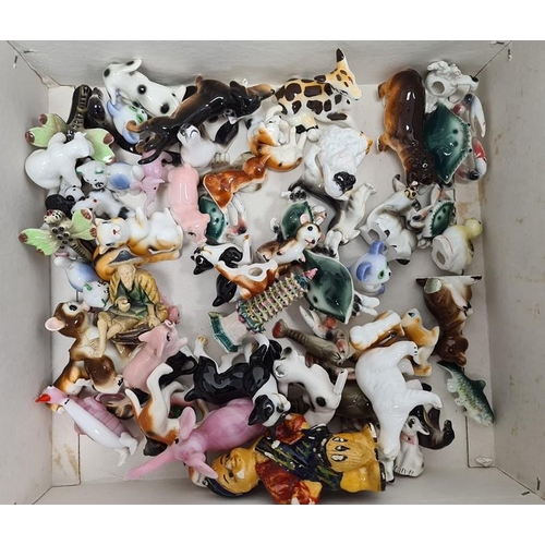 246 - Assorted chinaware to include collectable animal models