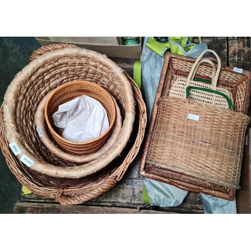 323 - Large wicker log basket, other wicker baskets etc