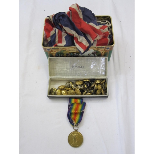 199 - Quantity brass military buttons, Naval, length of Union Jack bunting and a 1914-19 Victory medal 665... 