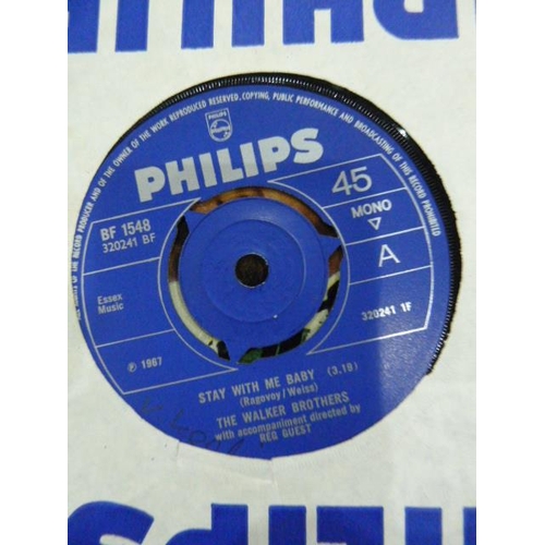 375 - Large collection of 45's including The Walker Brothers, The Casuals, The Stylistics, Dave Edmonds Ro... 