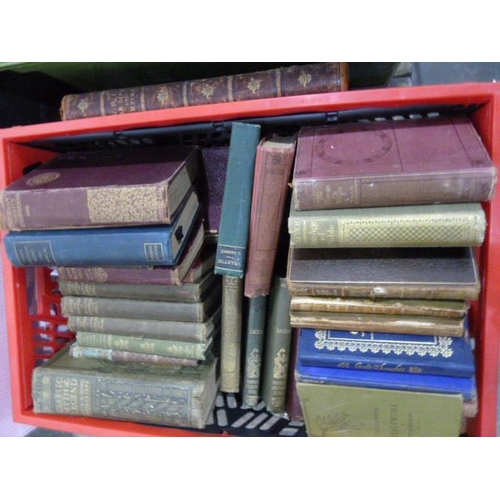 386 - Quantity of antiquarian and other books to include poetry, Walter Scott, Shakespeare, etc (2 boxes)