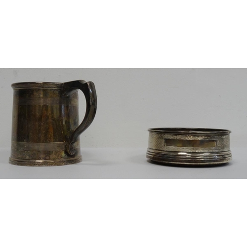 490 - 1920's silver tankard with reeded decoration and initials 'RIJ', Birmingham 1923, maker's mark worn,... 