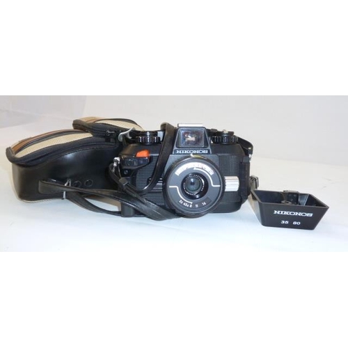 160 - A Nikon Nikonos IV-A 35mm underwater camera, with Nikkor 35mm lens, plastic frame finder, instructio... 