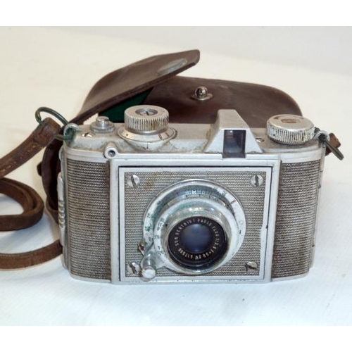 163 - A Pontiac Paris camera with fitted leather case