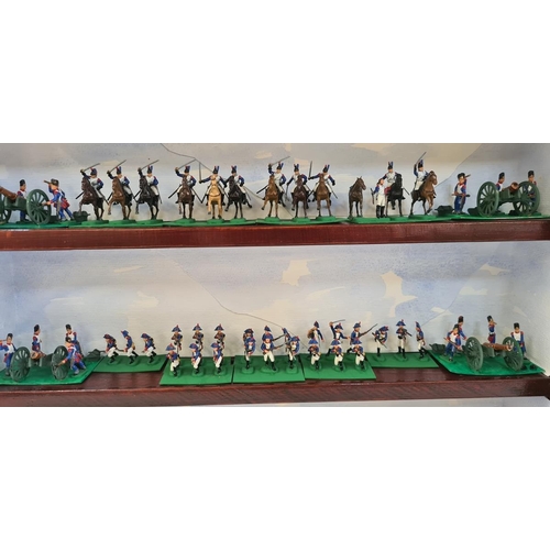 230 - A quantity of lead painted soldiers, (loose) three on horse back and three holding rifles and a quan... 