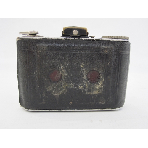 166 - A Nagel Vollenda folding camera with Carl Zeiss Jena lens, Nr 1272921, 11cm wide