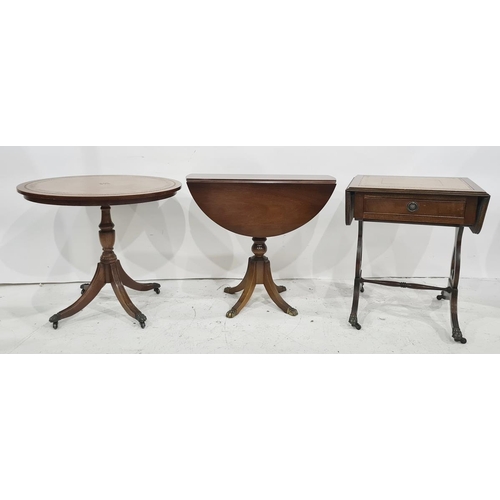 1070 - Three various coffee tables (3)