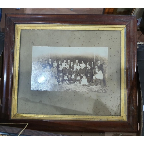 366 - Early Victorian plate glass portrait photograph of a family group and various other 19th century and... 