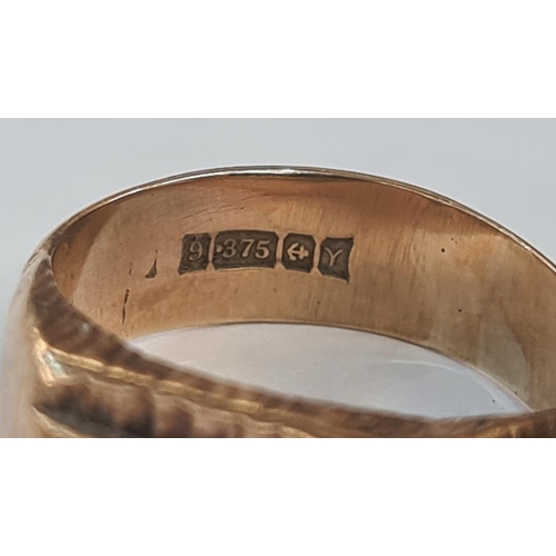 587 - Gent's 9ct gold signet ring, bark finish, initialled RL, 9.4g approx