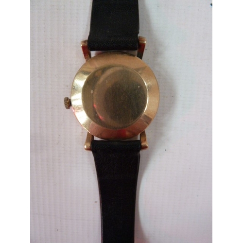 500 - Gentleman's 9ct gold P.Buhre wristwatch, with subsidiary second dial, on leather strap