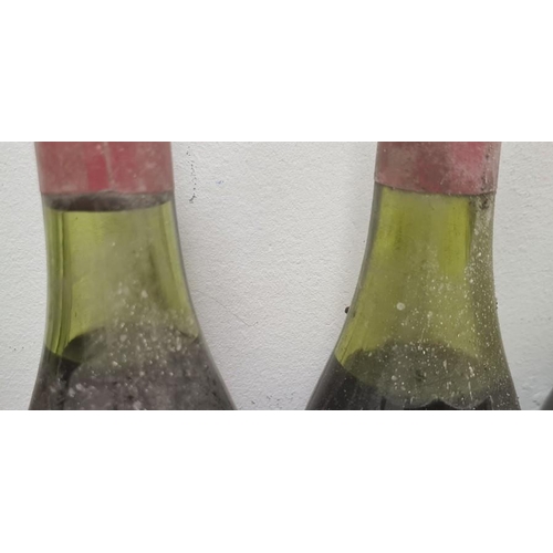 267 - Five bottles of 1967 Morey-St Denis Clos de la Bussiere (5)  (Provenance - this lot has been stored ... 