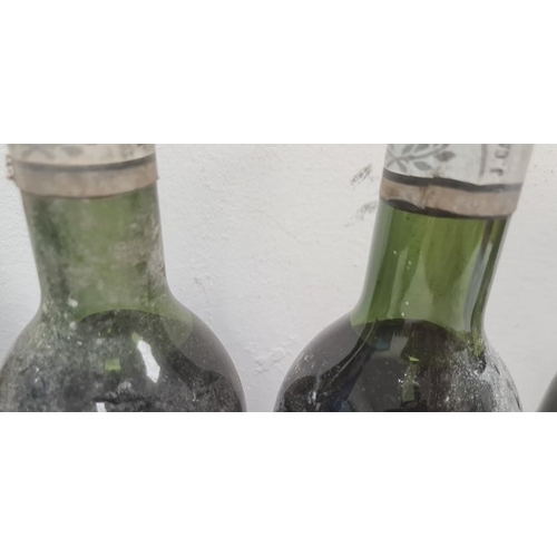 271 - Two bottles of 1955 Calvet Clos du Moulin, one bottle of 1994 Chateau De Ferrand Saint-Emilion, two ... 