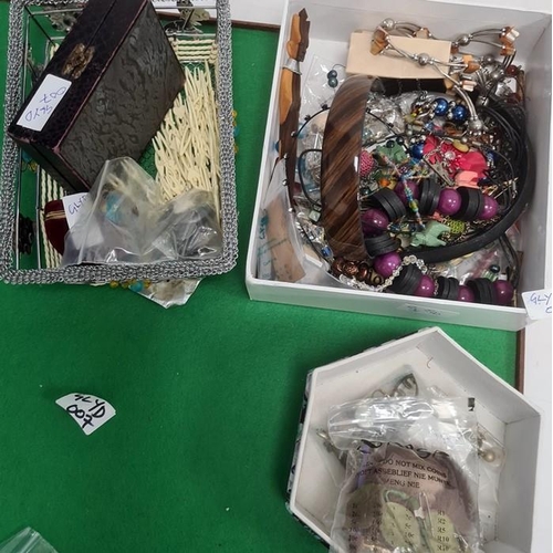 331 - Quantity of costume jewellery to include beaded necklaces, bangles, etc, wooden jewellery boxes, ass... 