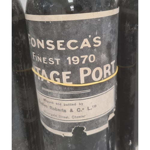 289 - Bottle of Fonseca's Finest 1970 vintage port by Quellyn Roberts & Co, Chester and three similar bott... 