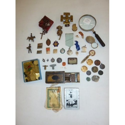 131 - Quantity of badges, a 'Winchester St Cross' knocker, magnifying glass, rosary beads, card counters, ... 