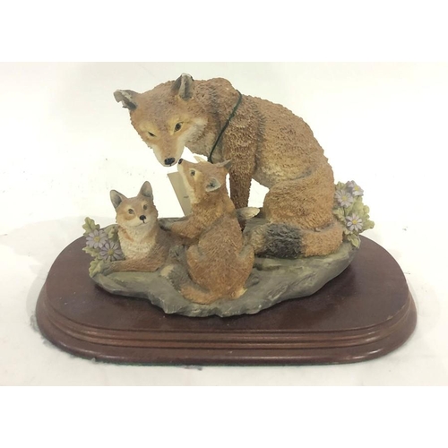 201 - Collectables lot to include Leonardo foxes group, Regency Fine Art figure 'The Dogs of Donnington St... 