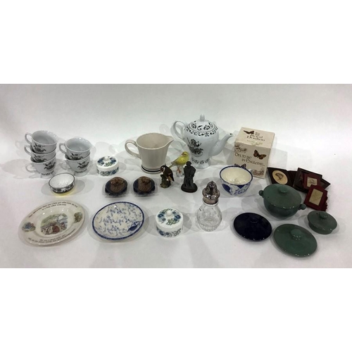 209 - Assorted ceramics to include Old Tuptonware, part tea services, Royal Doulton, Royal Albert 'The Pic... 