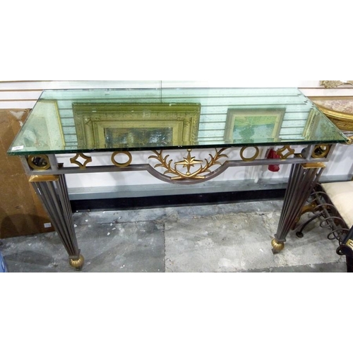 1420 - Modern bi-colour metal console table, the base with a frieze of geometric shapes and square tapering... 