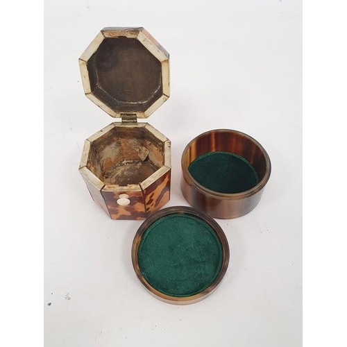 265 - A George III tortoiseshell bachelor's tea caddy, octagonal form, bone handle, 6cm high x 6.2cm wide ... 