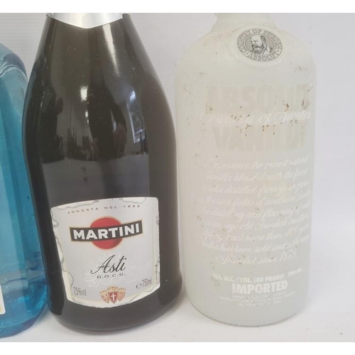 291 - Five assorted bottles to include Smirnoff Premium Vodka, Martini Asti, Bombay Sapphire London Gin, L... 