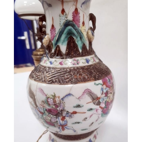 189 - Oriental porcelain vase table lamp, baluster-shape, decorated with samurai warriors (damaged) and a ... 